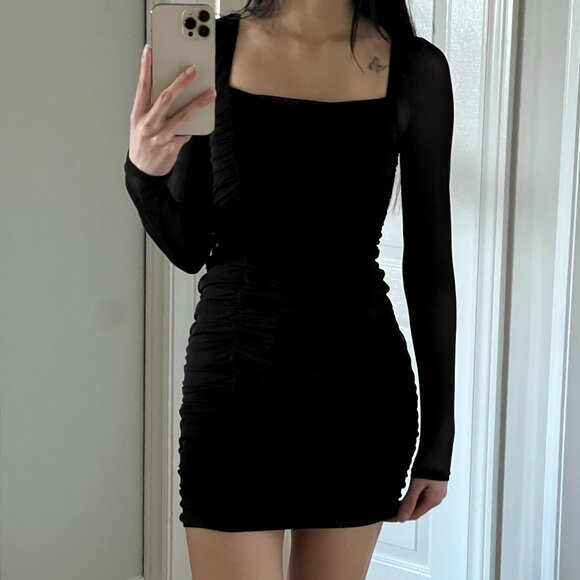 leith - black scrunch dress - Picture 1 of 2